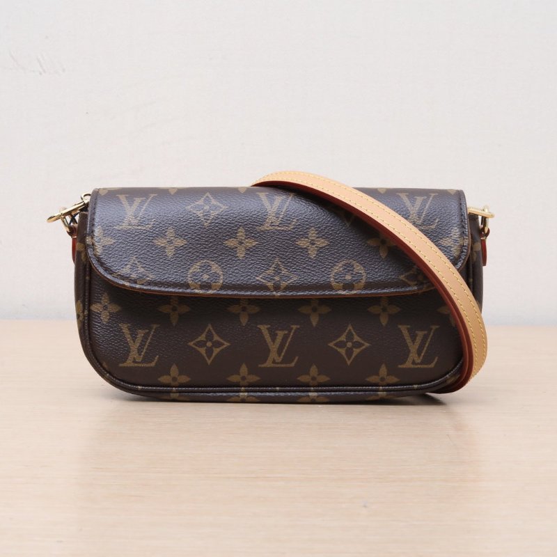 LOUIS VUITTON IVY鏈條腋下包老花PVC金扣晶片肩背包-1