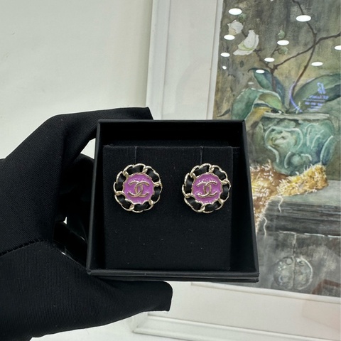 CHANEL香奈兒-24A復古紫色琺瑯皮穿鏈條圓形雙C耳環