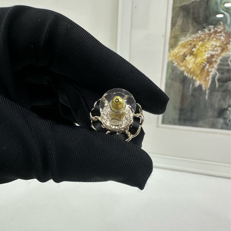 CHANEL香奈兒-24A復古紫色琺瑯皮穿鏈條圓形雙C耳環-6