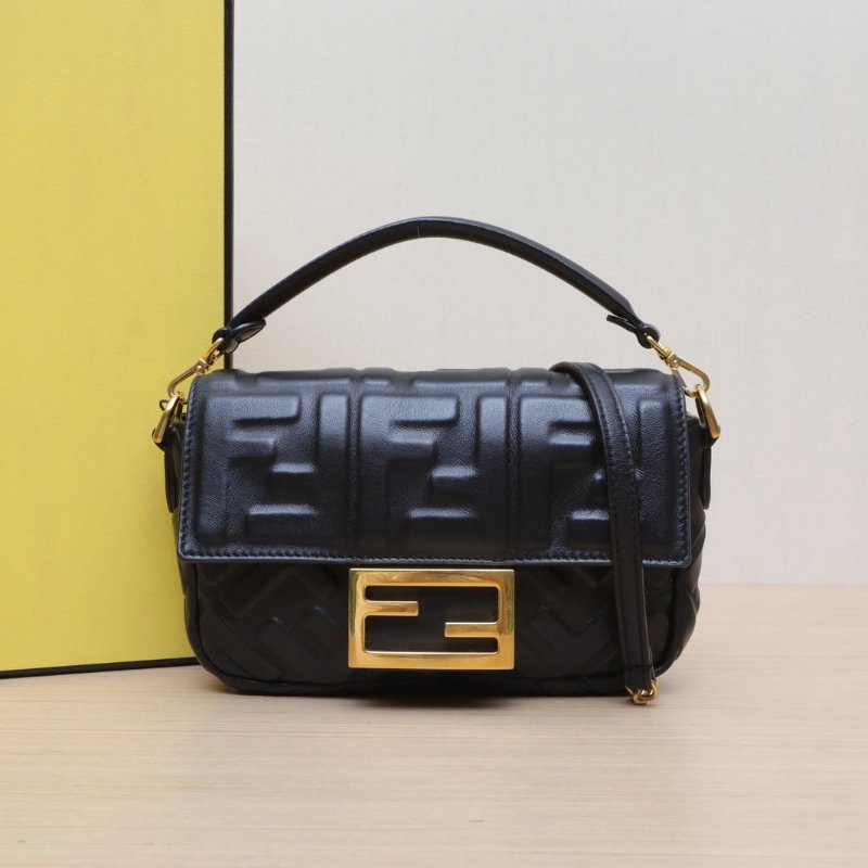 FENDI Baguette法棍包Mini黑色羊皮肩背包-0