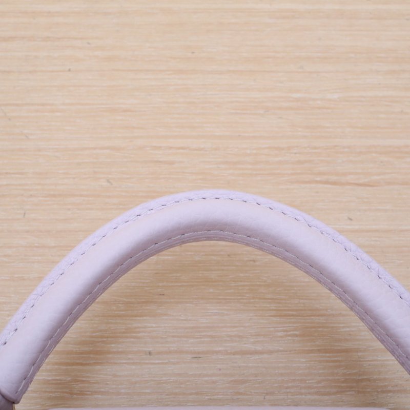 LOUIS VUITTON CapucinesMini21拼色牛皮淺金扣晶片珍珠貝母花卉鏈條肩背包-3