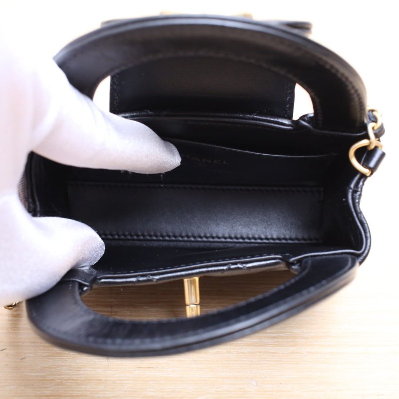 CHANEL 24Pkelly超mini13黑色牛皮鐳射標金扣肩背包-2