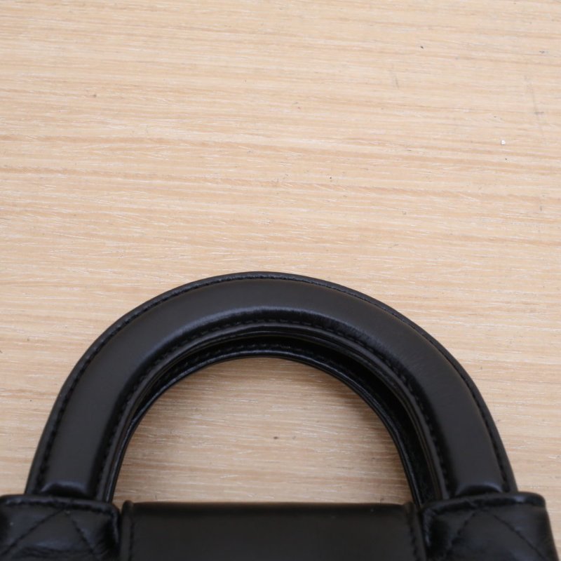 CHANEL 24Pkelly超mini13黑色牛皮鐳射標金扣肩背包-3