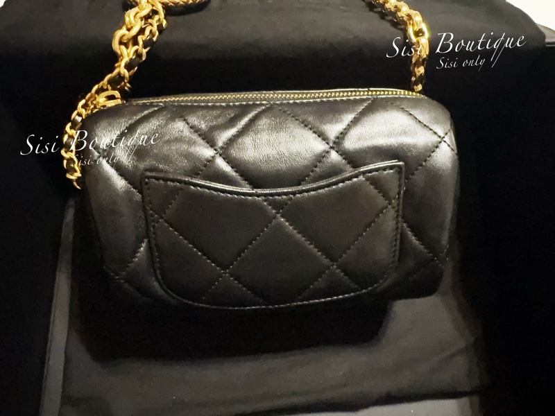 CHANEL可調雕花鏈帶保齡球包-6