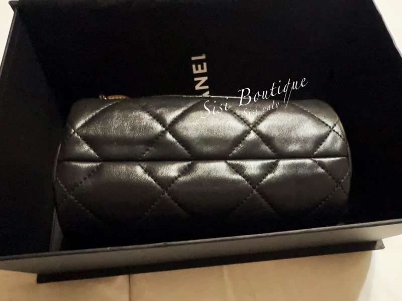 CHANEL可調雕花鏈帶保齡球包-7