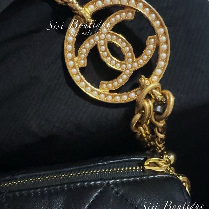 CHANEL可調雕花鏈帶保齡球包-14