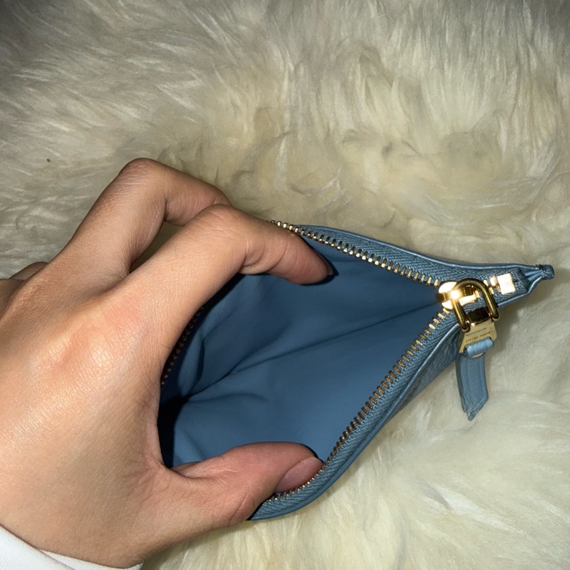 💙 Miu Miu 藍色卡包  Miu Miu 藍色 卡包 真皮 零錢包 簡約 皮夾 小巧 方便 收納 必備 配件 氣質 精品-3