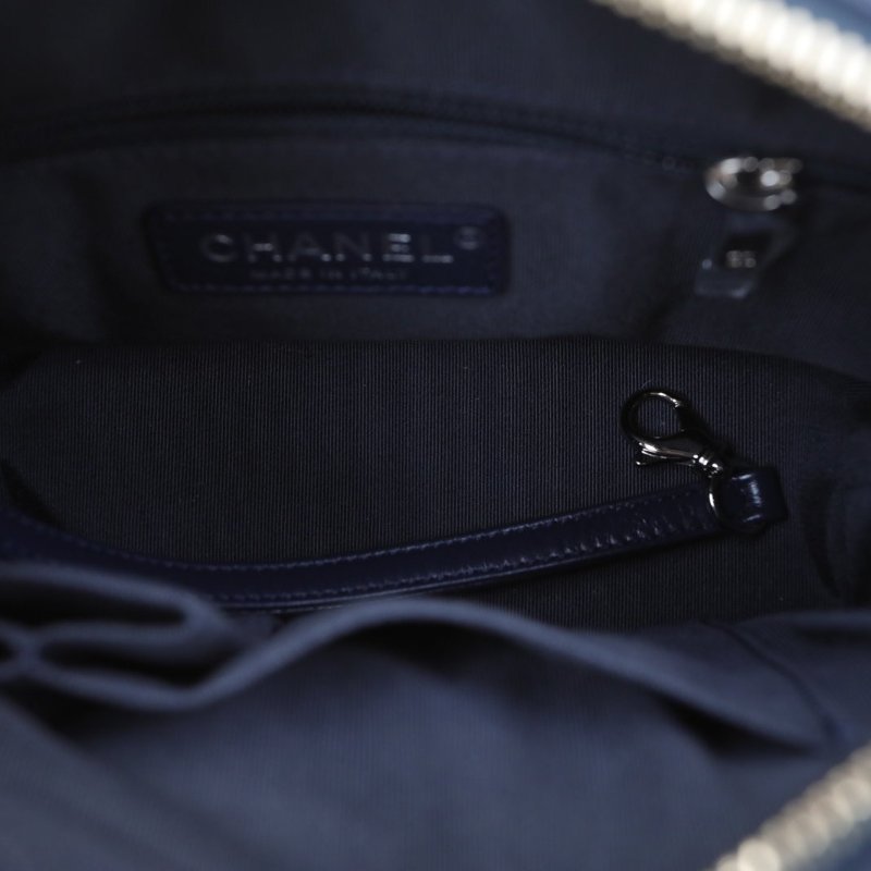 CHANEL GABRIELLE流浪小號20藍色牛皮/粗花呢26開金銀扣肩背包-2