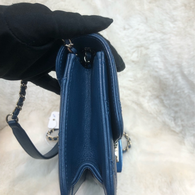 Chanel 藍色大琺瑯扣鏈條包 XB891-5