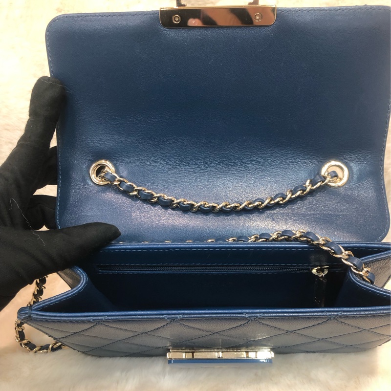 Chanel 藍色大琺瑯扣鏈條包 XB891-15