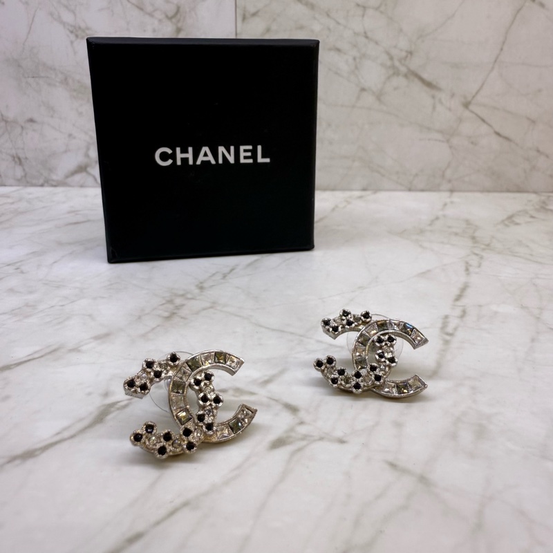 CHANEL 水鑽拼黑鑽雙C耳環-2