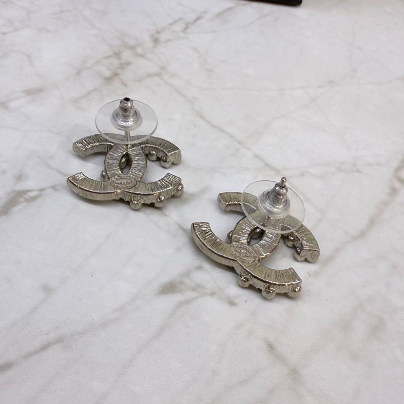 CHANEL 水鑽拼黑鑽雙C耳環-4