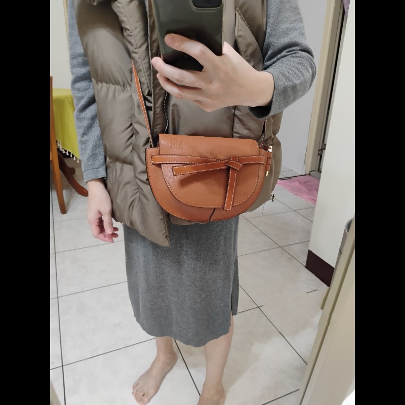 Loewe 焦糖色 Gate mini 專櫃正品斜背包 近全新-4