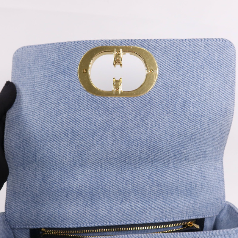 Dior 牛仔布Caro Bag Medium金扣肩背袋-11