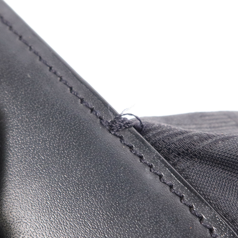 CHANEL 尼龍New Travel Line金扣手挽袋-18