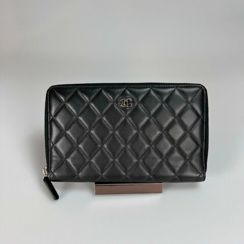 CHANEL 菱格紋ㄇ拉萬用夾 黑 15開