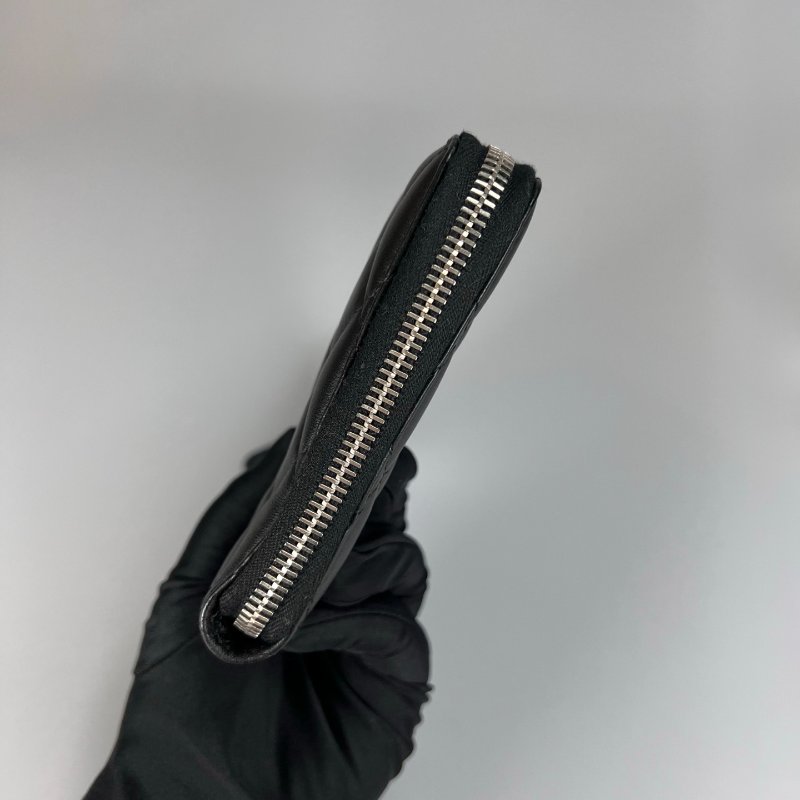 CHANEL 菱格紋ㄇ拉萬用夾 黑 15開-3