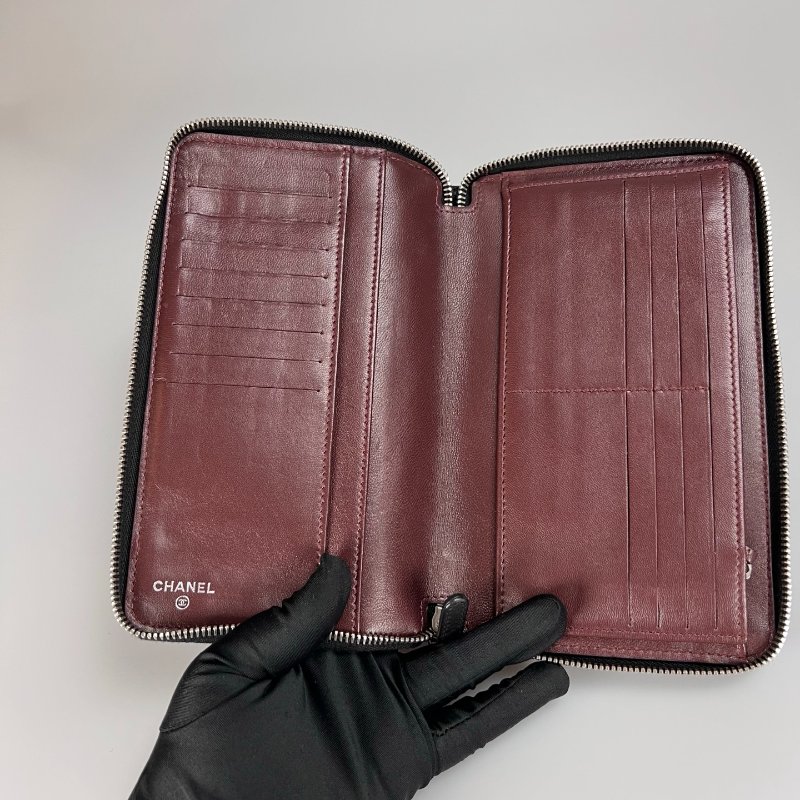 CHANEL 菱格紋ㄇ拉萬用夾 黑 15開-4