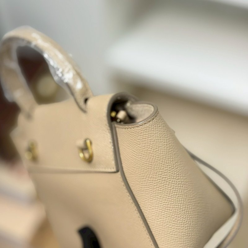 (停產絕版款、送禮等級)🏷Celine．Pico Belt 鯰魚包-11