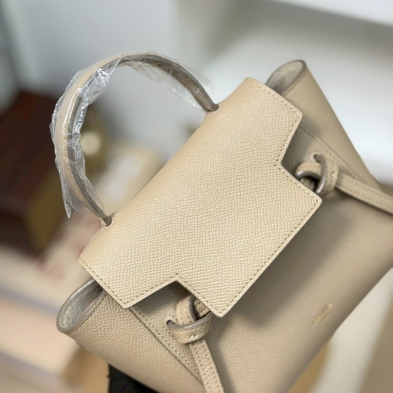 (停產絕版款、送禮等級)🏷Celine．Pico Belt 鯰魚包-14