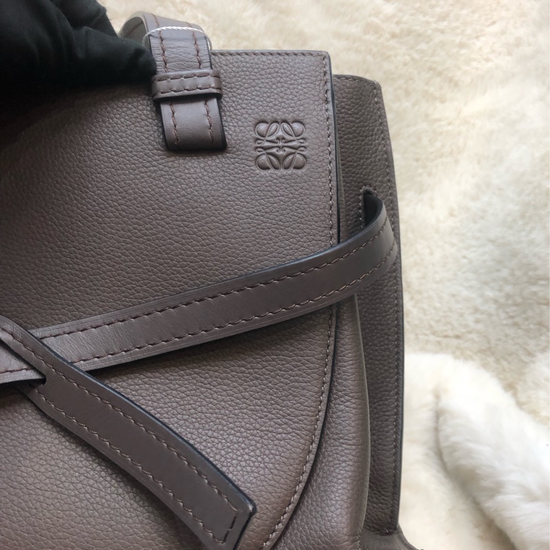 LOEWE Gate Top Handle 啡灰色XB718-8