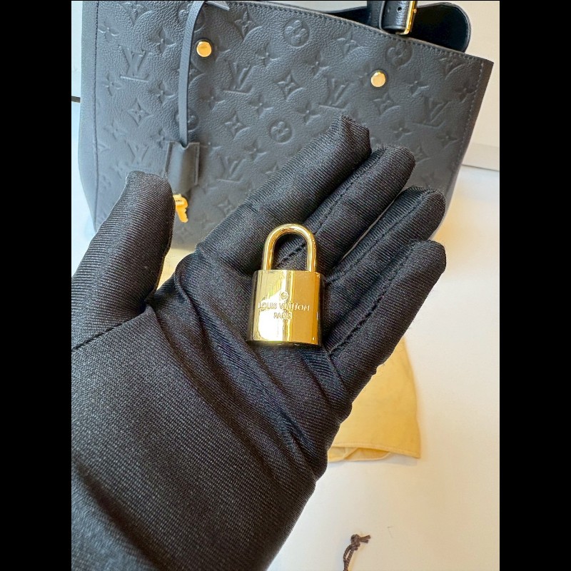 LV 黑皮壓紋兩用大包 蒙恬包-8