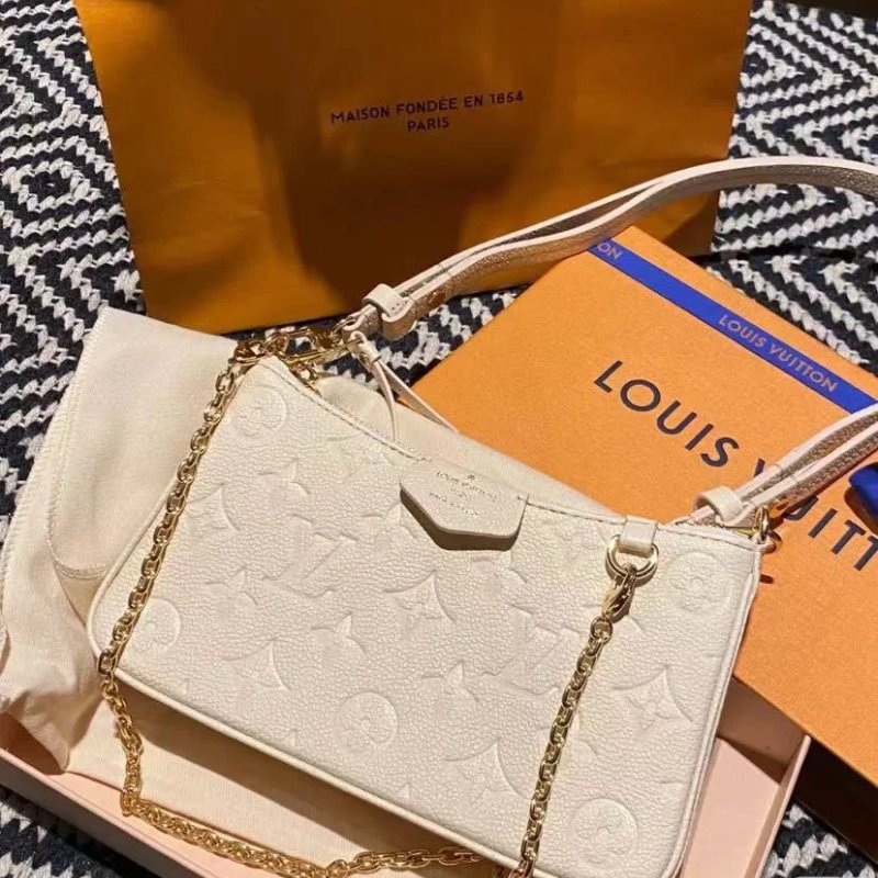 (全新品、大全配、送禮等級)🏷LV．Easy Pouch On Strap 奶油白 M81066 芯片款-18