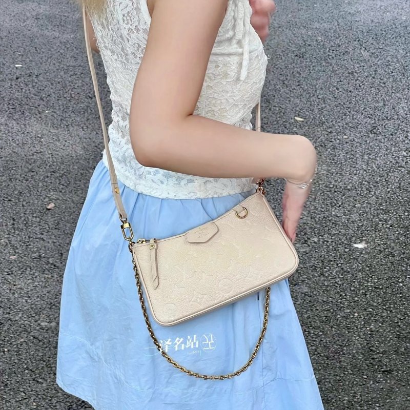 (全新品、大全配、送禮等級)🏷LV．Easy Pouch On Strap 奶油白 M81066 芯片款-20