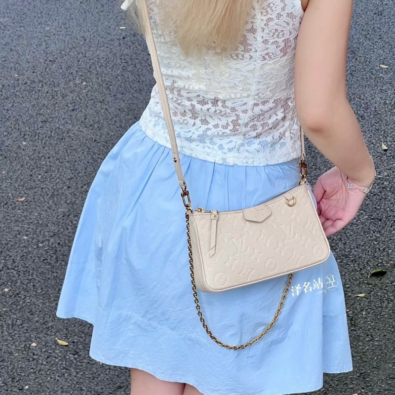 (全新品、大全配、送禮等級)🏷LV．Easy Pouch On Strap 奶油白 M81066 芯片款-21