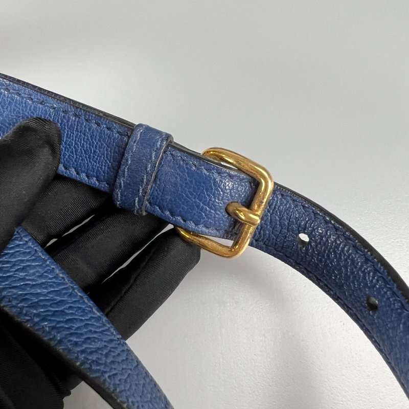 MIUMIU 藍皮革兩用包-10