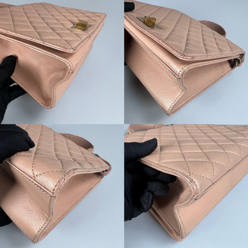 CHNAEL 菱格紋提 把鍊條方包 粉膚-11