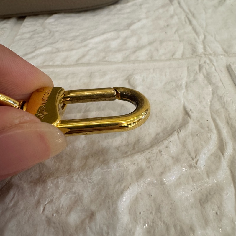 LV M45555斑鳩灰手提兩用水桶包-44