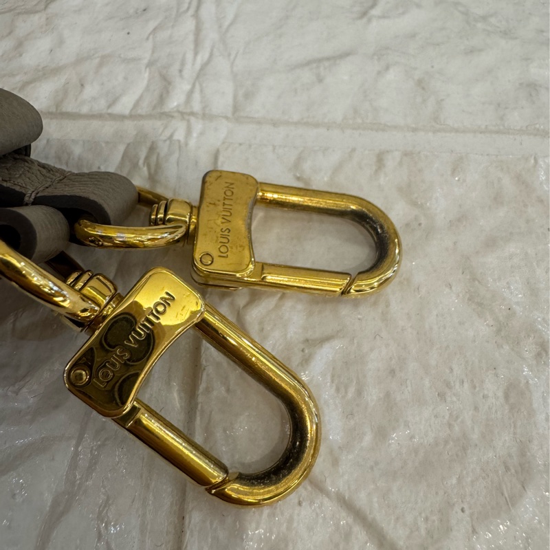 LV M45555斑鳩灰手提兩用水桶包-47