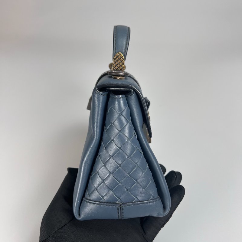 BV  藍皮革鎖頭提把肩背包-2