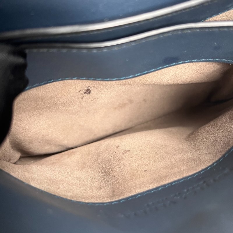 BV  藍皮革鎖頭提把肩背包-7