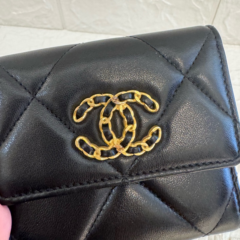 chanel黑色金釦19三折短夾  極美✨-9