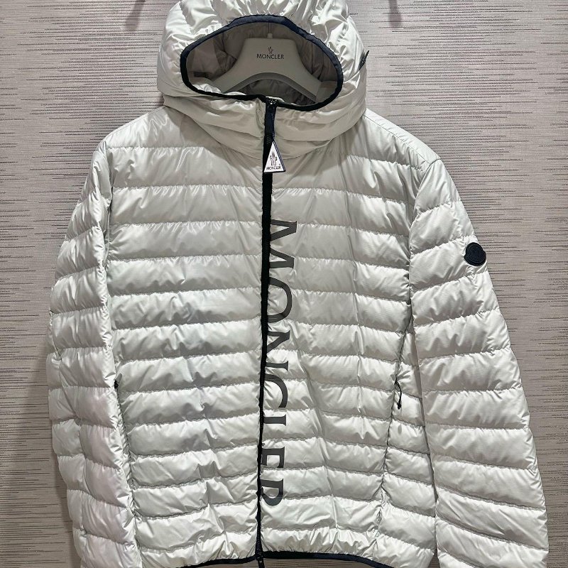 💎Han's house精品服飾💎moncler Lauzet 羽絨 連帽 外套-0