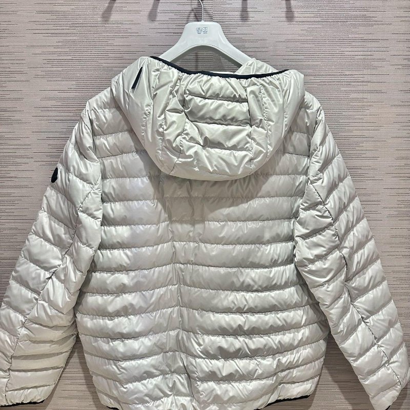 💎Han's house精品服飾💎moncler Lauzet 羽絨 連帽 外套-7