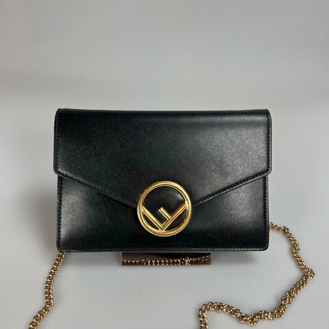 FENDI 牛皮金釦信封 WOC 黑