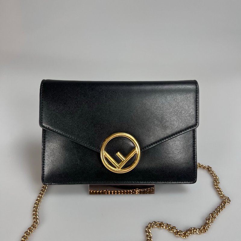 FENDI 牛皮金釦信封 WOC 黑-0
