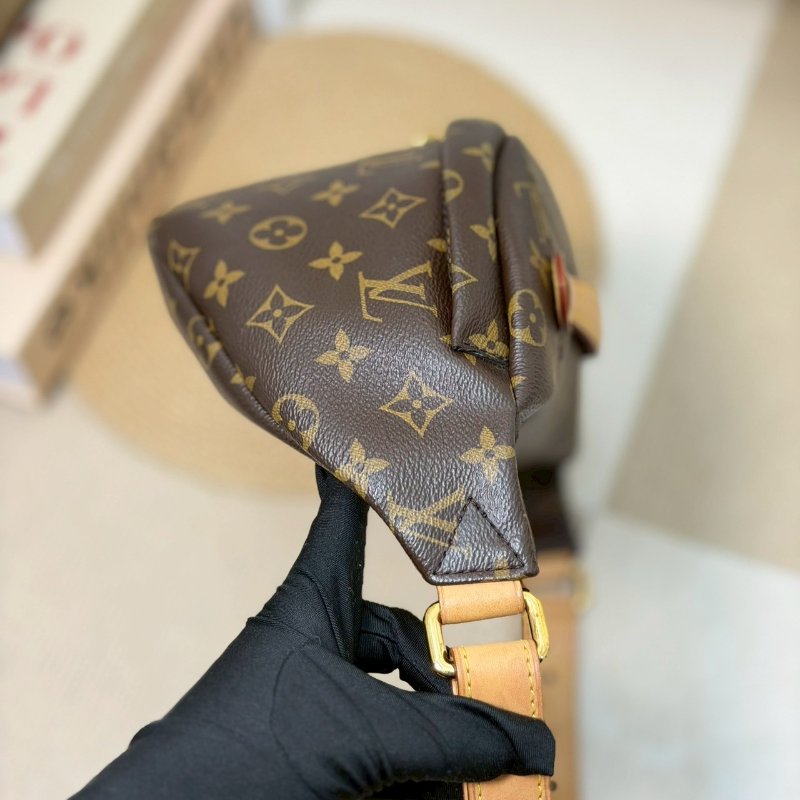 (大全配、停產絕版款)🏷LV．Bumbag 老花腰包 M43644 芯片款-3
