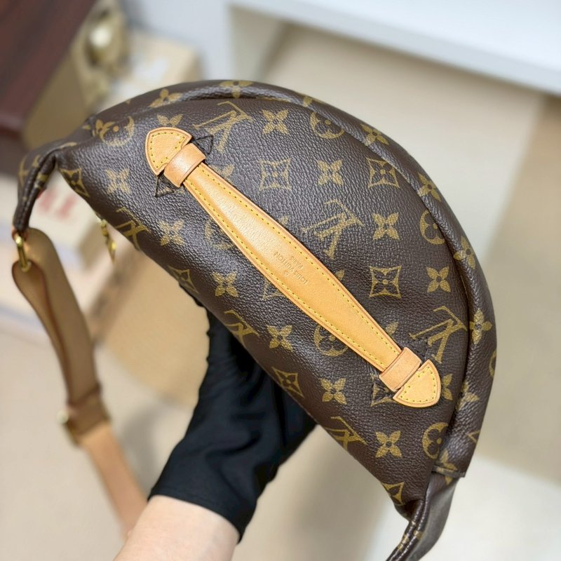 (大全配、停產絕版款)🏷LV．Bumbag 老花腰包 M43644 芯片款-9