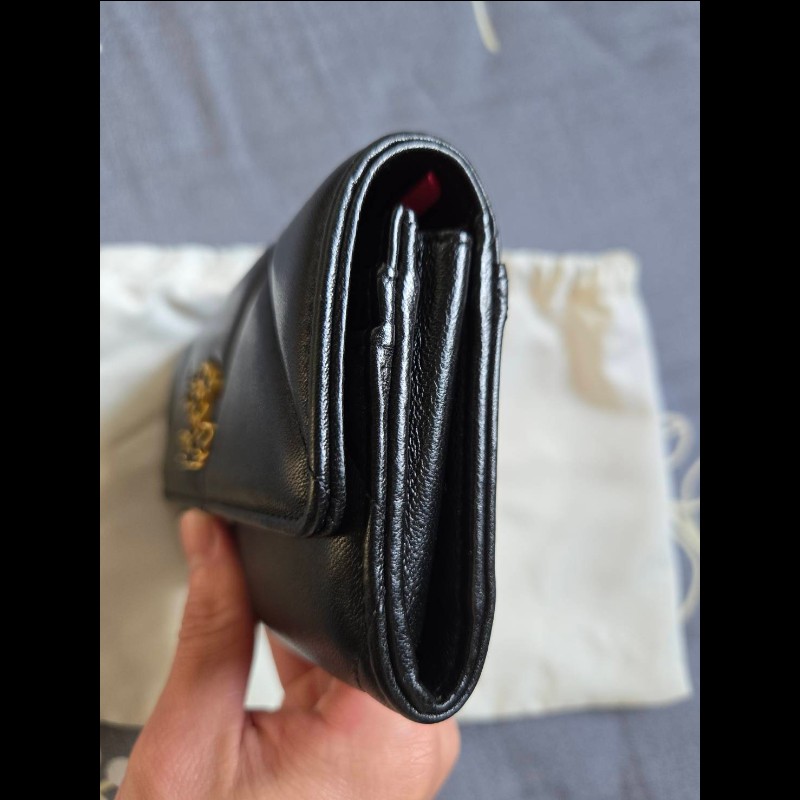 Chanel經典19系列菱格紋小羊皮翻蓋中夾-10