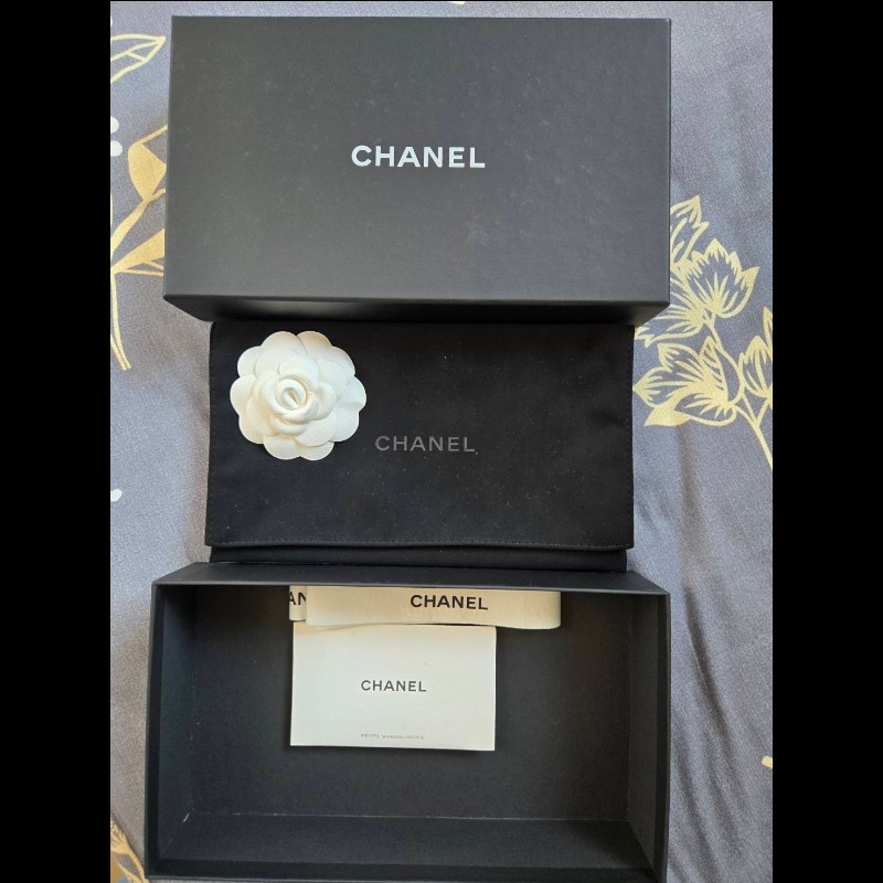 Chanel經典19系列菱格紋小羊皮翻蓋中夾-15