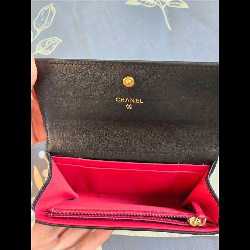 Chanel經典19系列菱格紋小羊皮翻蓋中夾-16