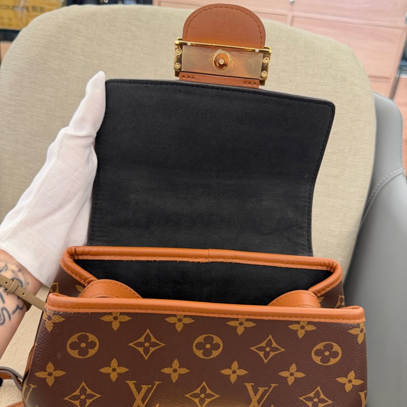 LV Dauphine達芙妮後背包-8
