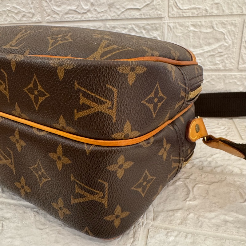 LV花紋雙層記者包  超讚容量空間大-7