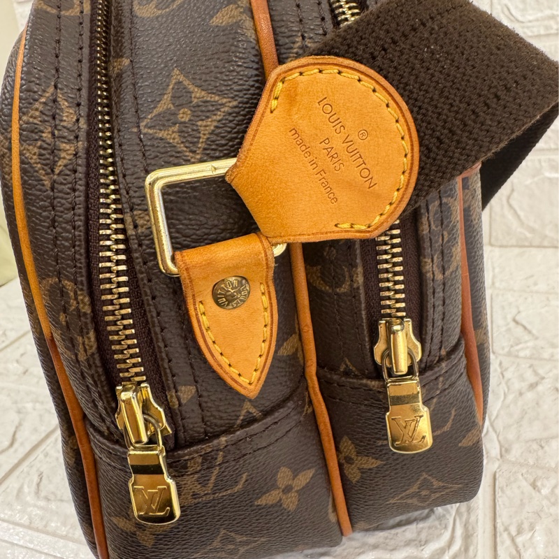 LV花紋雙層記者包  超讚容量空間大-13