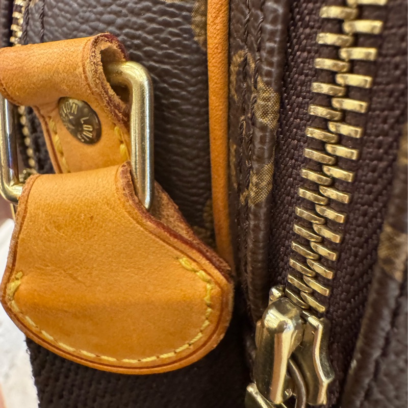 LV花紋雙層記者包  超讚容量空間大-16