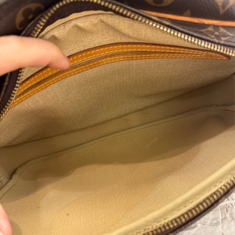 LV花紋雙層記者包  超讚容量空間大-36